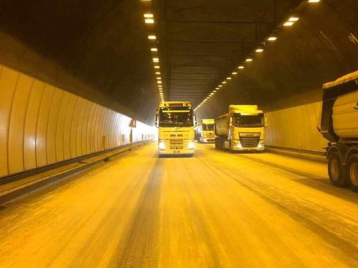 Ripristino asfaltatura autostrada a4